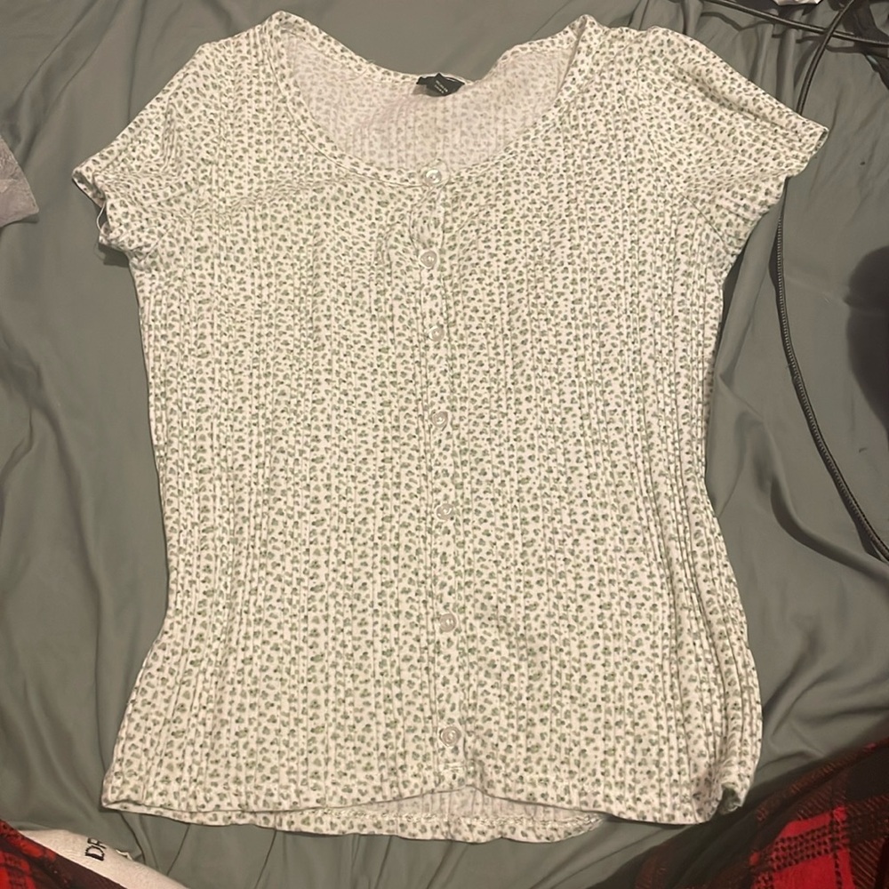 Tee shirt